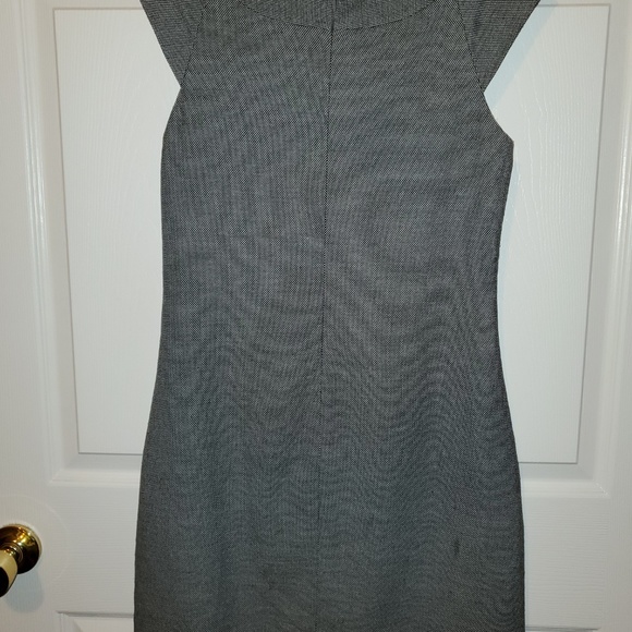 Calvin Klein Sheath Dress - Size 4 - Picture 2 of 4